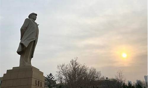 朝晖夕阴,气象万千是互文吗_朝晖夕拾气象万千